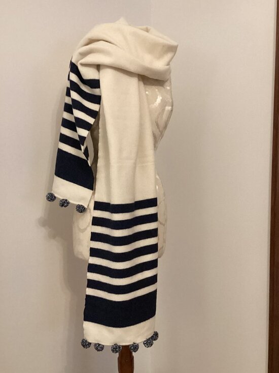 NWT J CREW STRIPED WOOL BLANKET SCARF POM POM TRIM PREPPY CABINCORE OUTDOOR - Picture 2 of 4